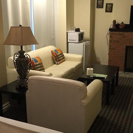 Adas Guesthouse Toronto Ruang foto