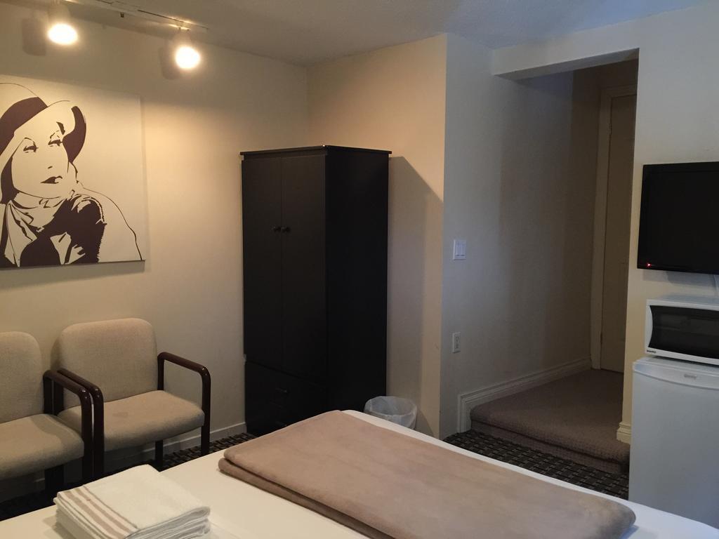 Adas Guesthouse Toronto Ruang foto