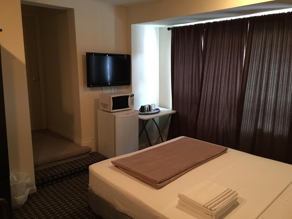 Adas Guesthouse Toronto Ruang foto