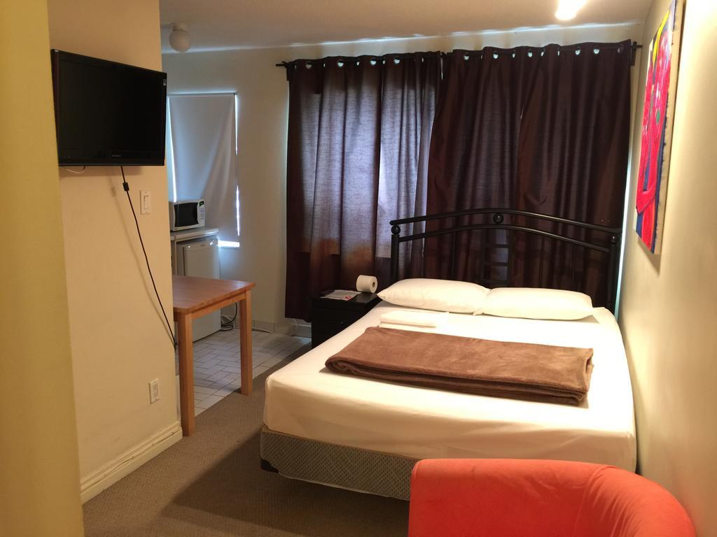Adas Guesthouse Toronto Ruang foto