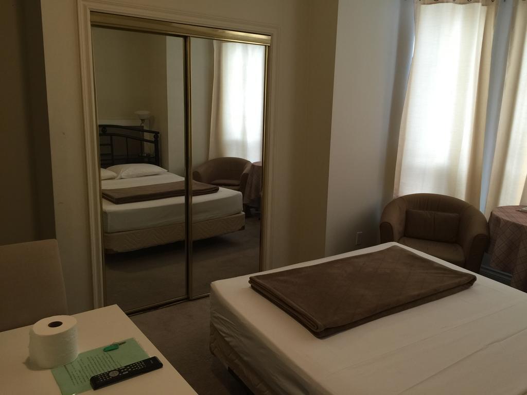 Adas Guesthouse Toronto Ruang foto