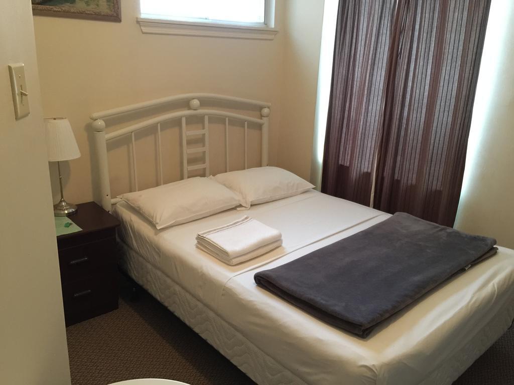 Adas Guesthouse Toronto Ruang foto