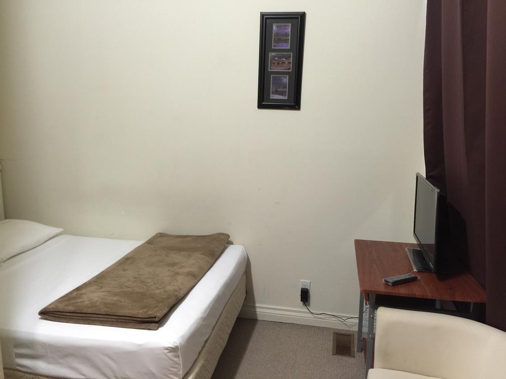 Adas Guesthouse Toronto Ruang foto