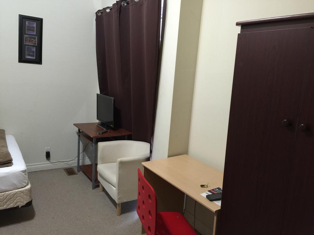 Adas Guesthouse Toronto Ruang foto