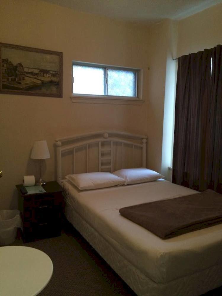 Adas Guesthouse Toronto Bagian luar foto