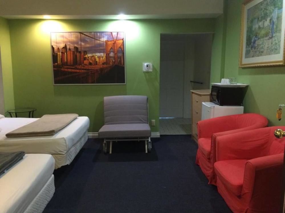 Adas Guesthouse Toronto Bagian luar foto