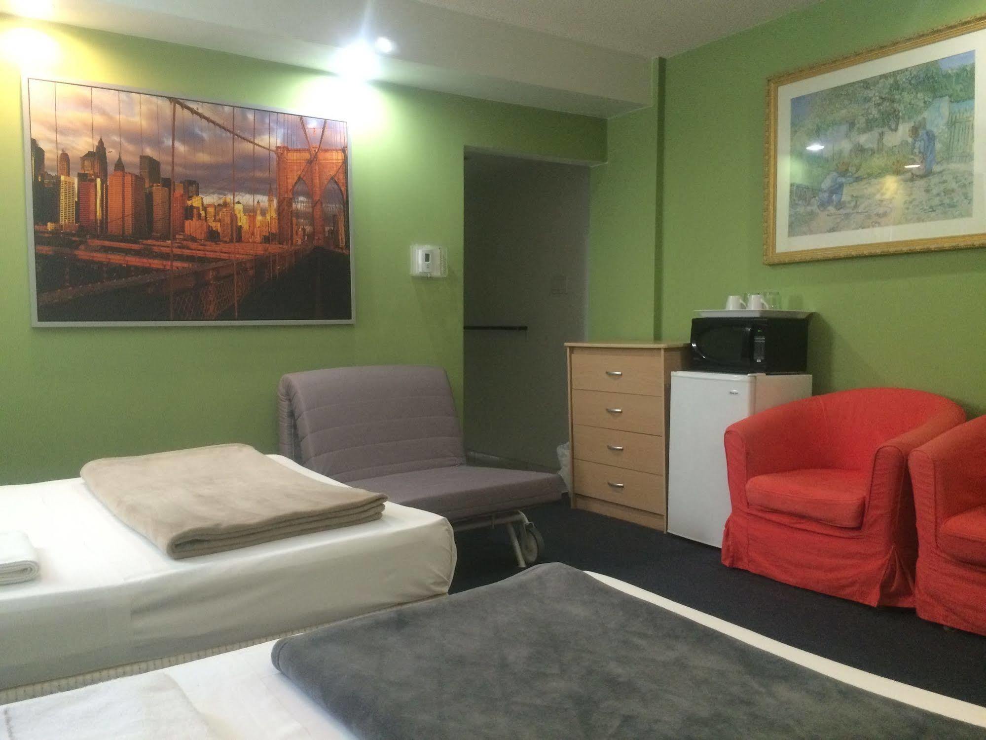 Adas Guesthouse Toronto Bagian luar foto