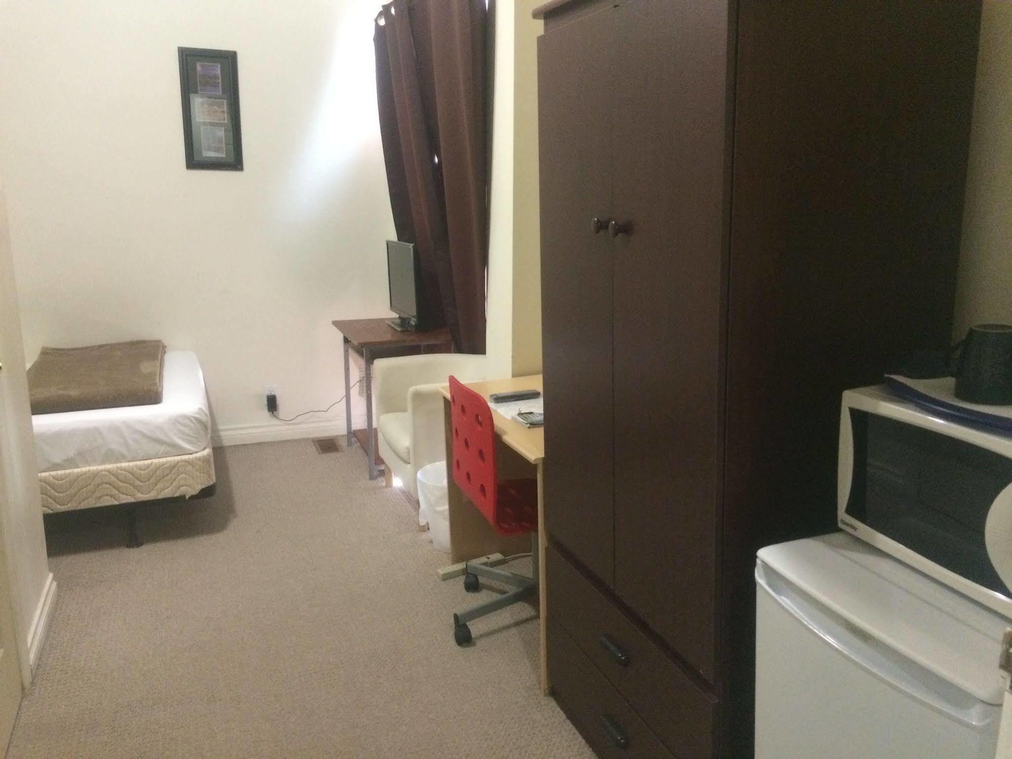 Adas Guesthouse Toronto Bagian luar foto