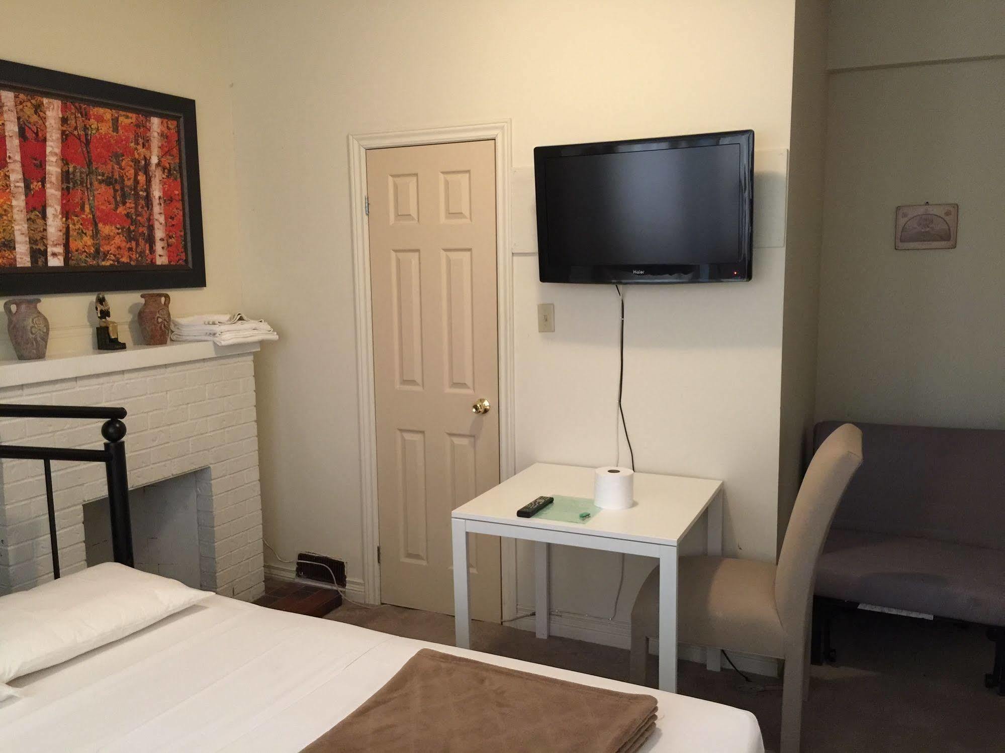 Adas Guesthouse Toronto Bagian luar foto