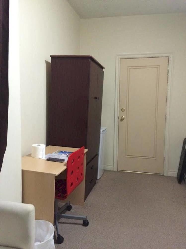 Adas Guesthouse Toronto Bagian luar foto